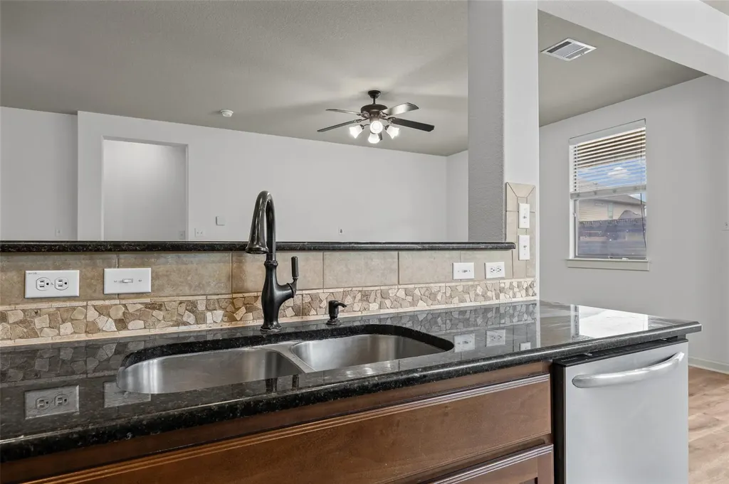 331 Rosemary Hollow Buda TX 78610