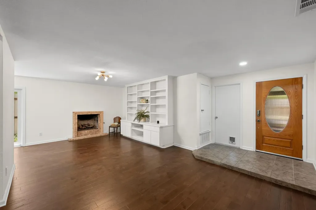 5109 Fort Mason Drive Austin TX 78745