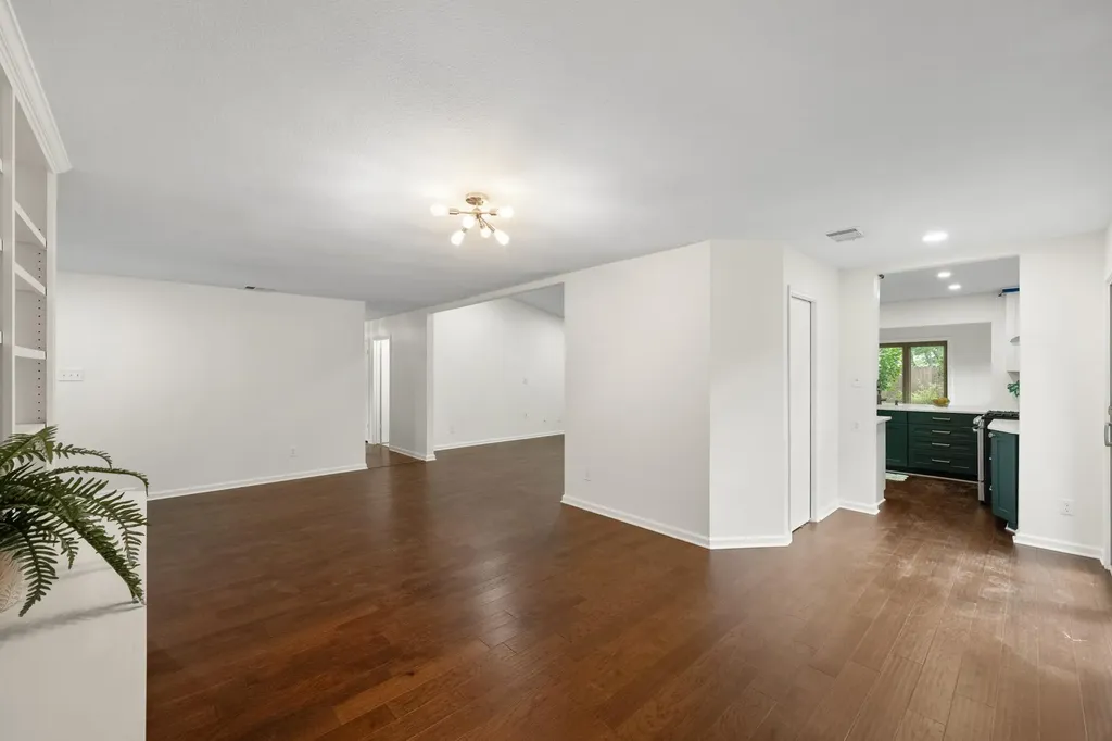 5109 Fort Mason Drive Austin TX 78745