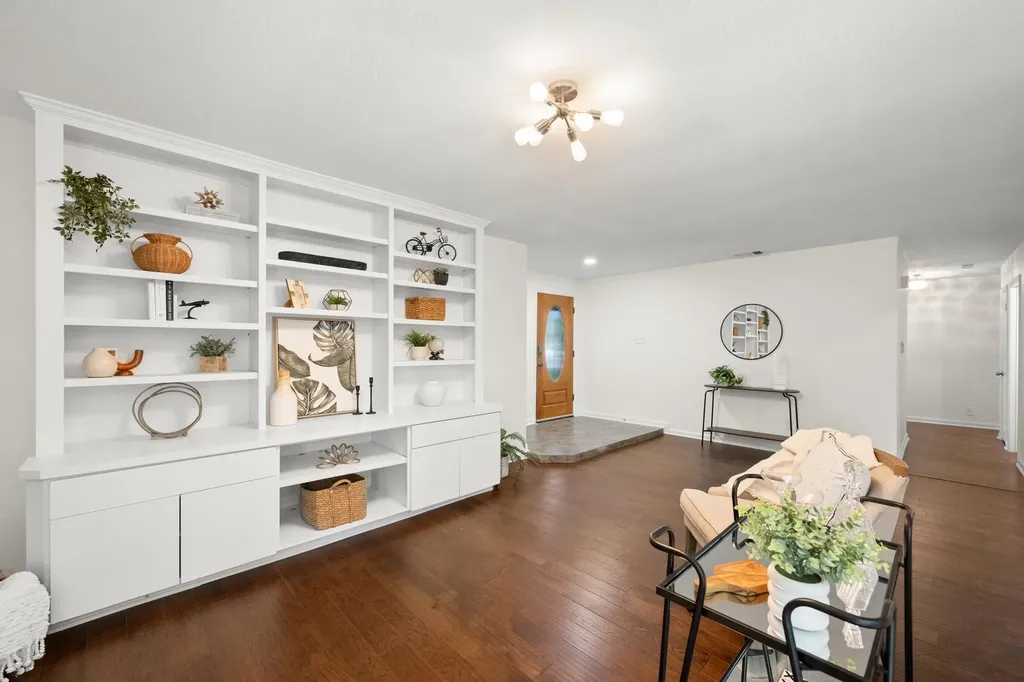 5109 Fort Mason Drive Austin TX 78745