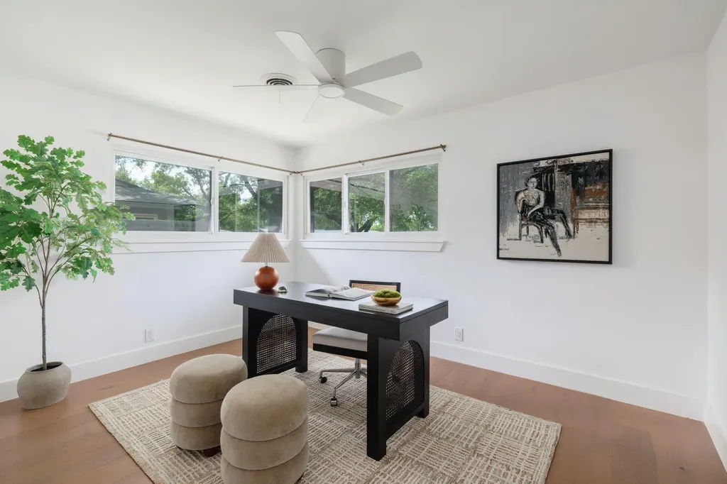 2902 Skylark Drive Austin TX 78757