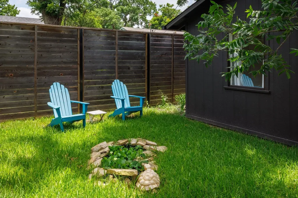 2902 Skylark Drive Austin TX 78757