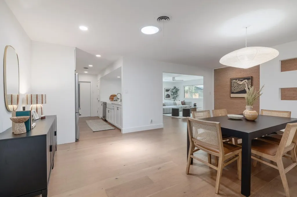2902 Skylark Drive Austin TX 78757