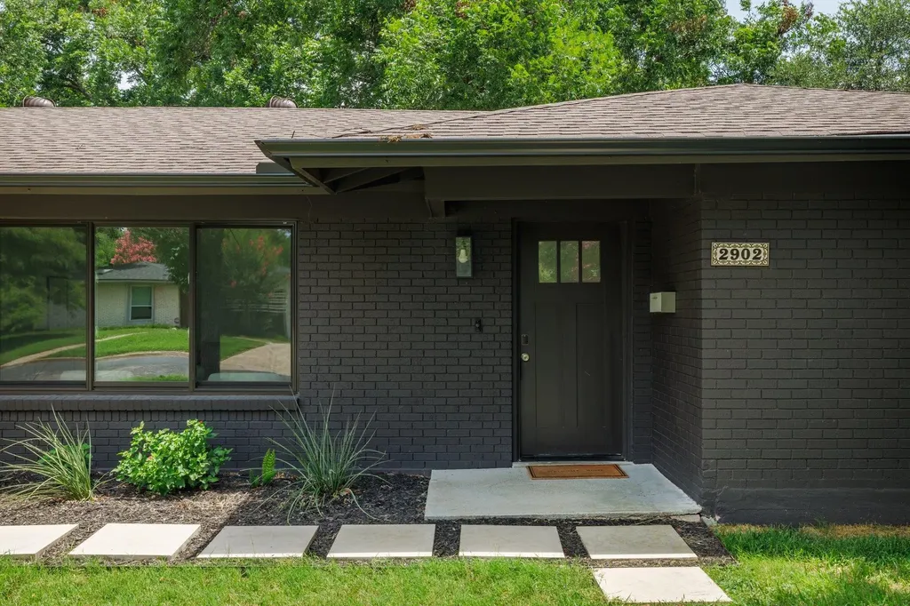 2902 Skylark Drive Austin TX 78757