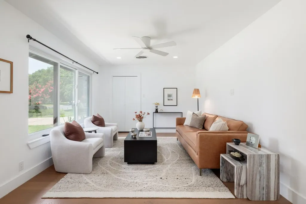 2902 Skylark Drive Austin TX 78757