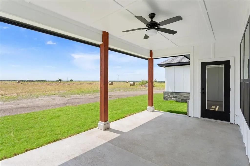 18085 Round Hall Road Holland TX 76534