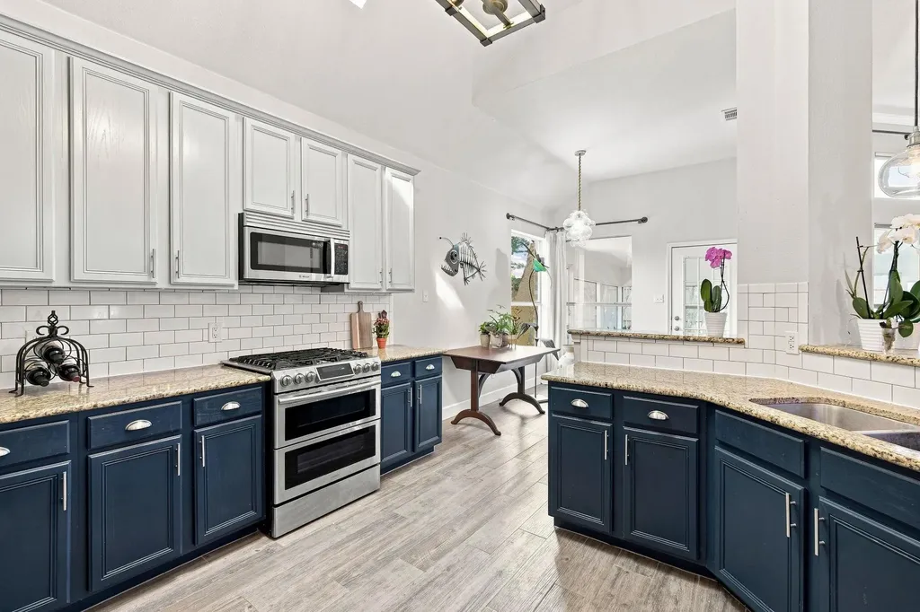 302 N Carriage Hills Drive Georgetown TX 78626