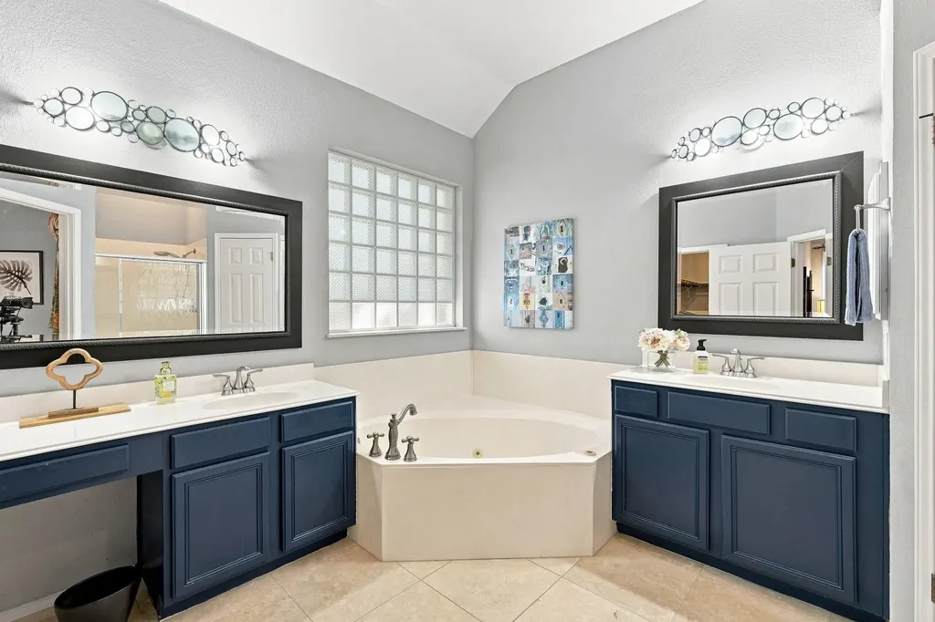 302 N Carriage Hills Drive Georgetown TX 78626