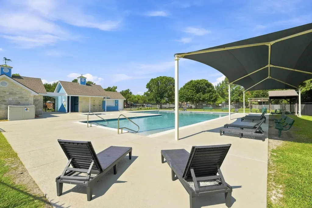 302 N Carriage Hills Drive Georgetown TX 78626