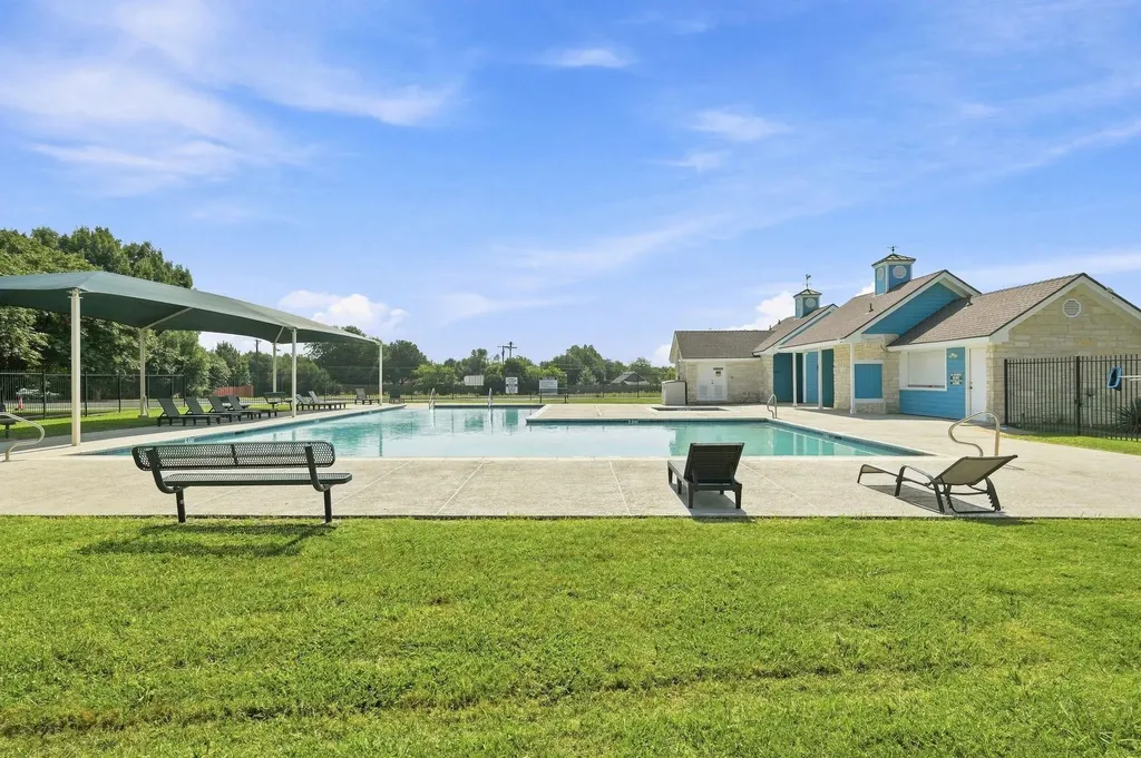 302 N Carriage Hills Drive Georgetown TX 78626