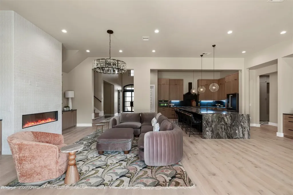6300 Bernia Drive Austin TX 78739
