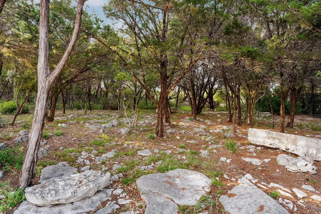 6300 Bernia Drive Austin TX 78739