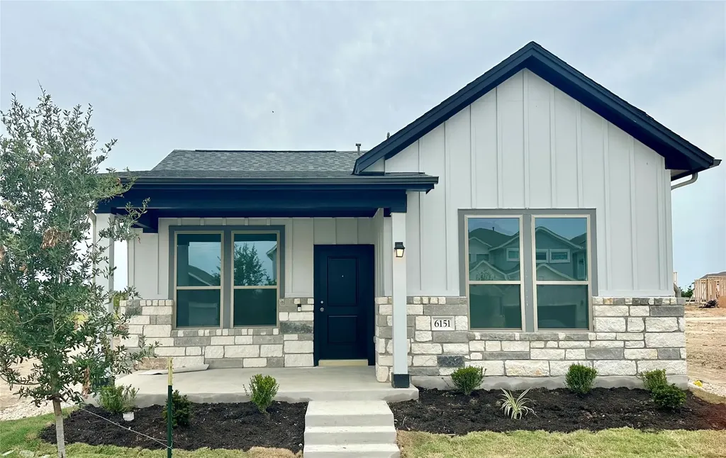 6151 Marsh Lane Buda TX 78610