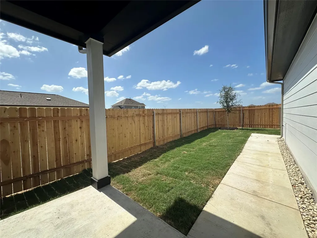 6151 Marsh Lane Buda TX 78610
