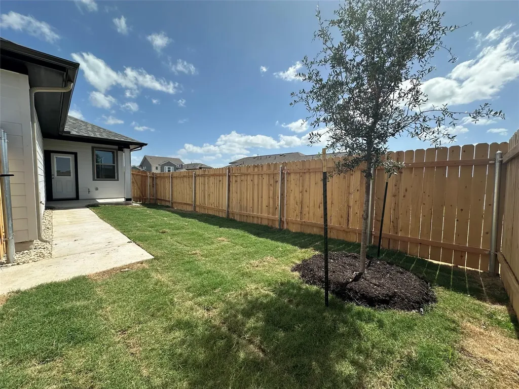 6151 Marsh Lane Buda TX 78610