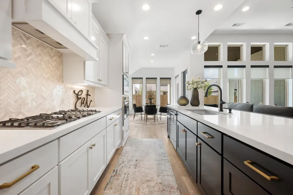 6213 Hilltop Plateau Drive Austin TX 78738
