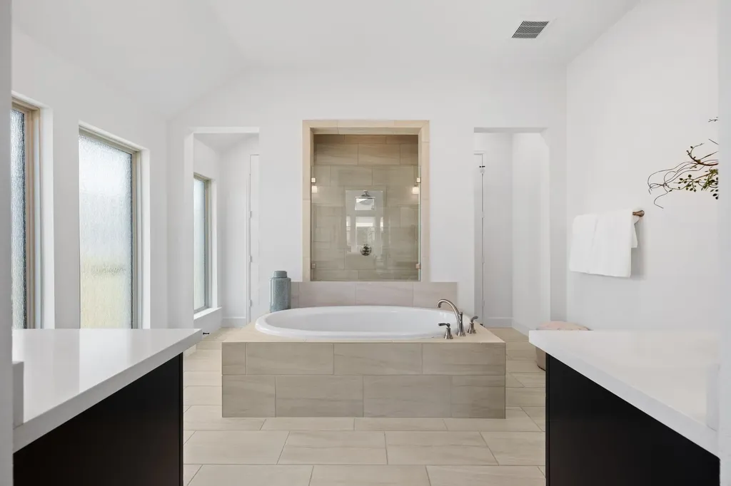 6213 Hilltop Plateau Drive Austin TX 78738