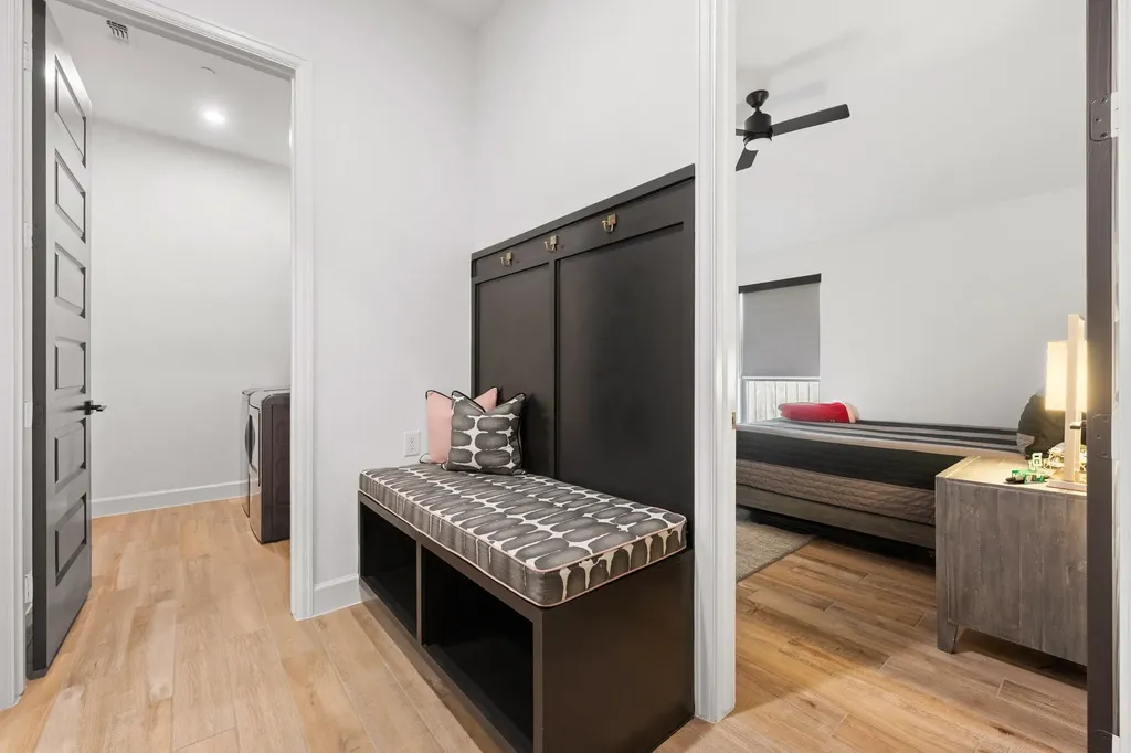 6213 Hilltop Plateau Drive Austin TX 78738