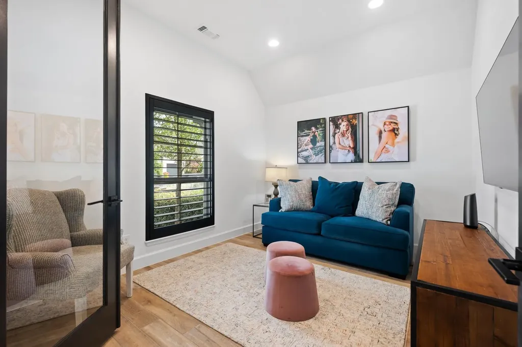 6213 Hilltop Plateau Drive Austin TX 78738