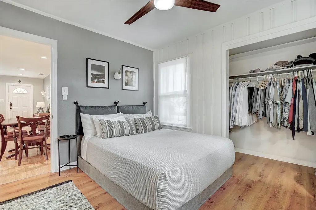 5204 Huisache Street Austin TX 78751