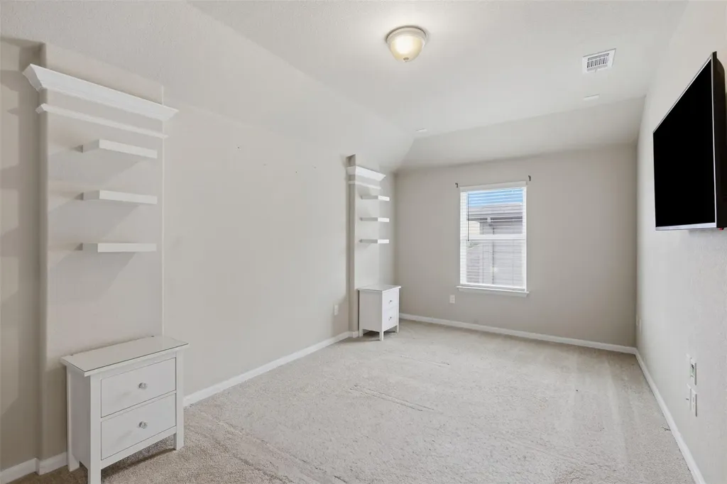 483 Algaroba Loop Buda TX 78610