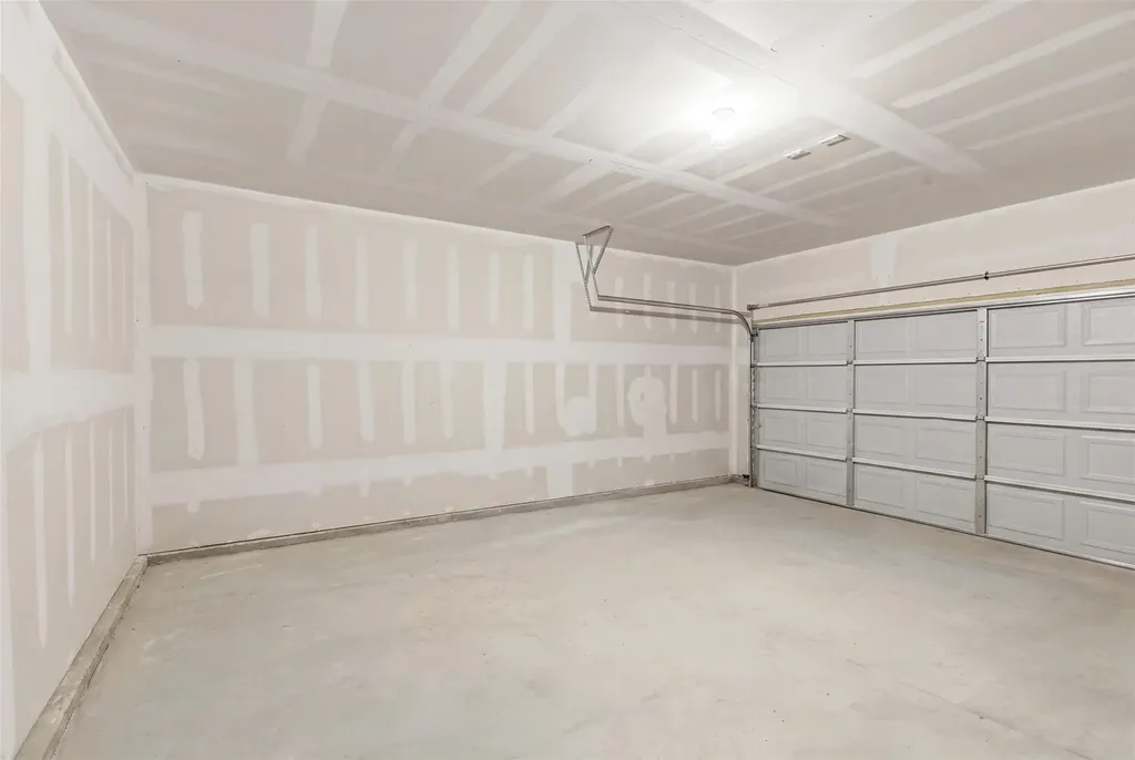 483 Algaroba Loop Buda TX 78610