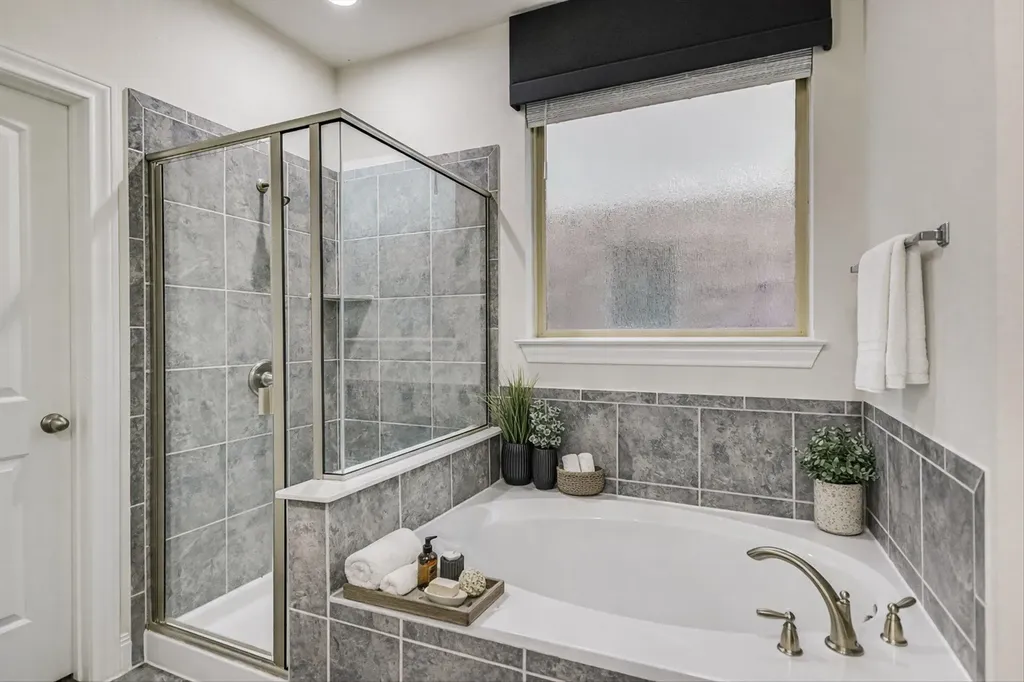 316 Middle Brook Drive Leander TX 78641