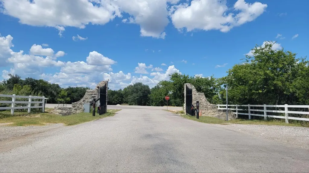 100 Twin Creekview Lane Georgetown TX 78626