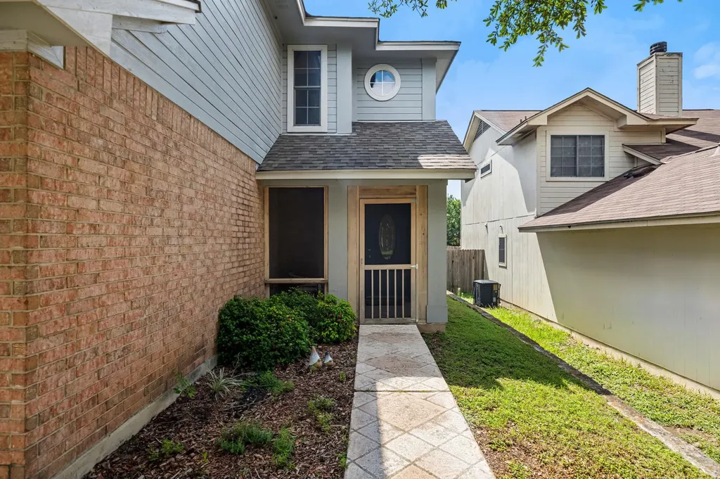 10904 Sherry Lee Cove Austin TX 78753