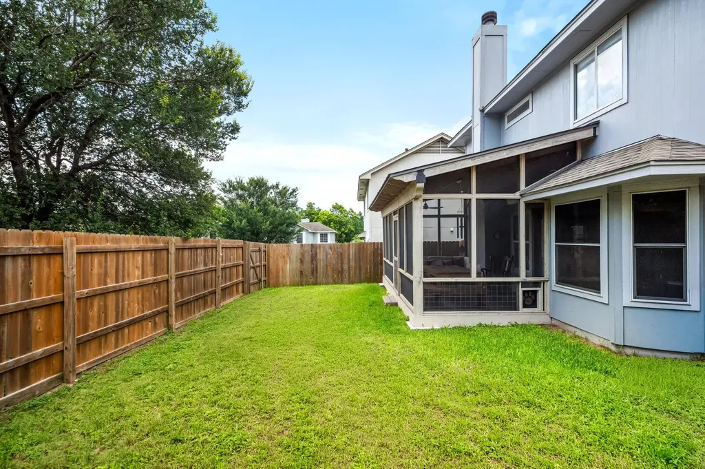 10904 Sherry Lee Cove Austin TX 78753