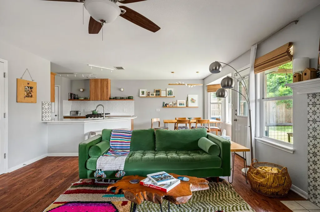 10904 Sherry Lee Cove Austin TX 78753