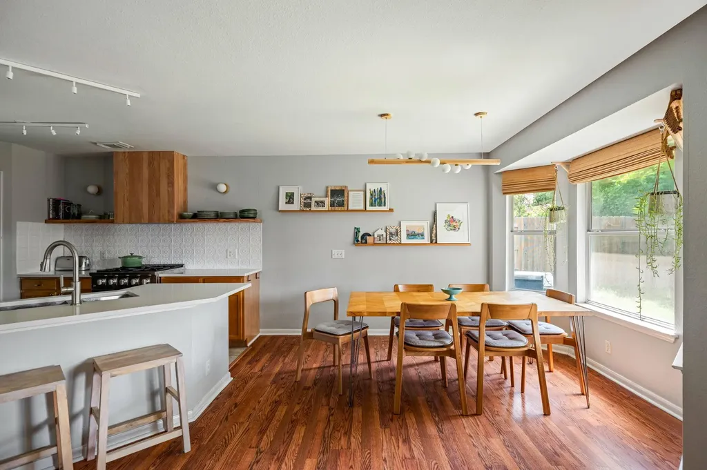 10904 Sherry Lee Cove Austin TX 78753