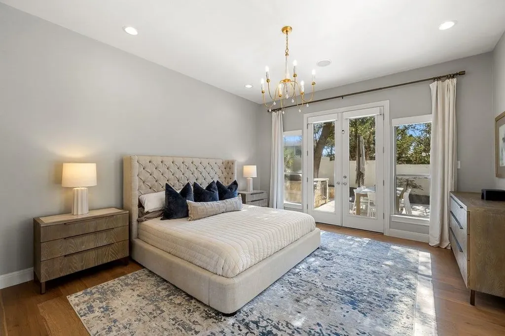 22 Autumn Oaks Drive Austin TX 78738