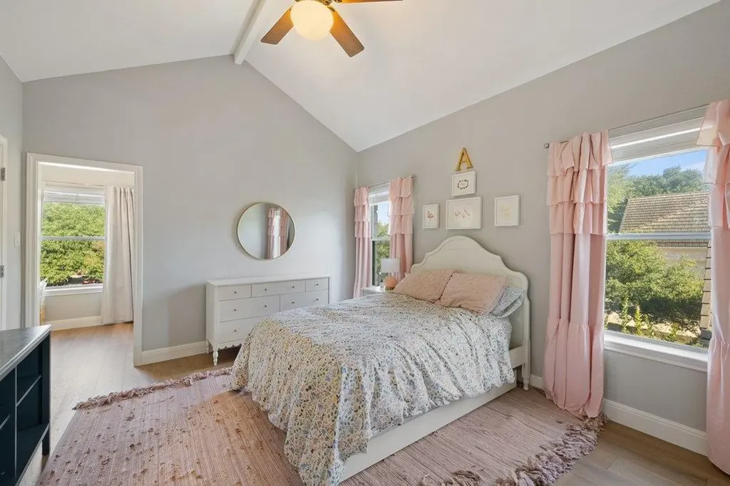 22 Autumn Oaks Drive Austin TX 78738