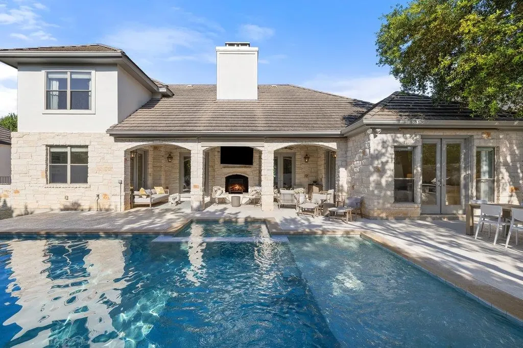 22 Autumn Oaks Drive Austin TX 78738
