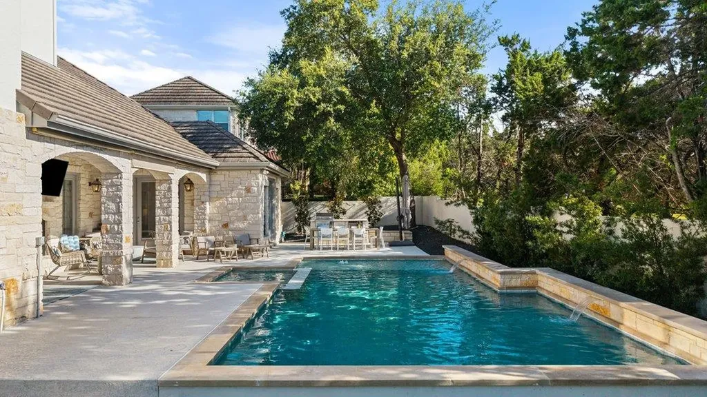 22 Autumn Oaks Drive Austin TX 78738