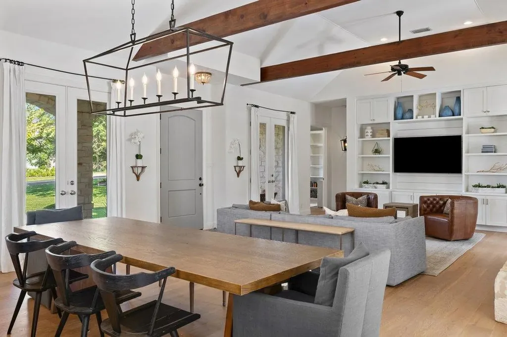 22 Autumn Oaks Drive Austin TX 78738