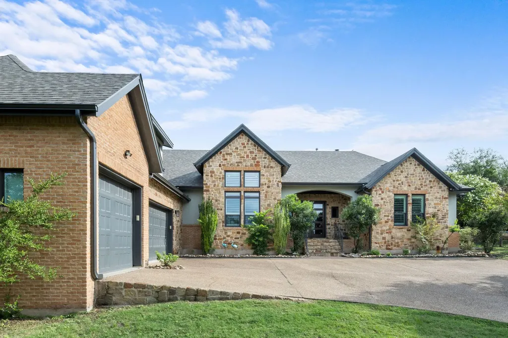 279 Rugged Earth Drive Austin TX 78737