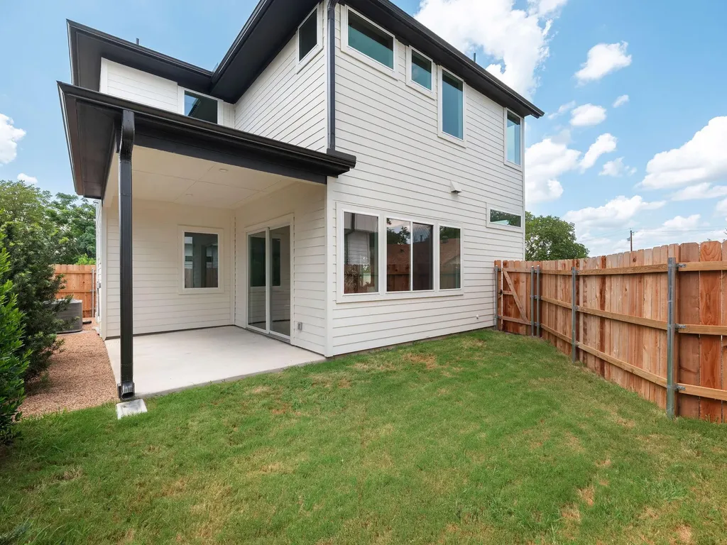 6407 Bradsher Austin TX 78745