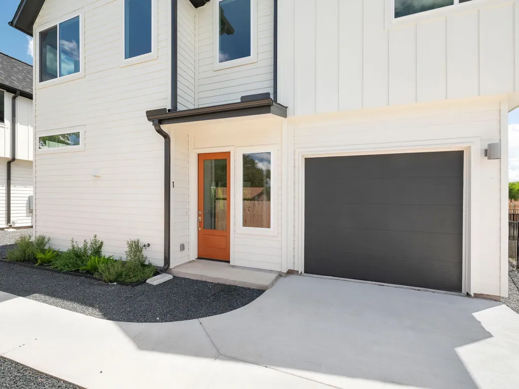 6407 Bradsher Austin TX 78745