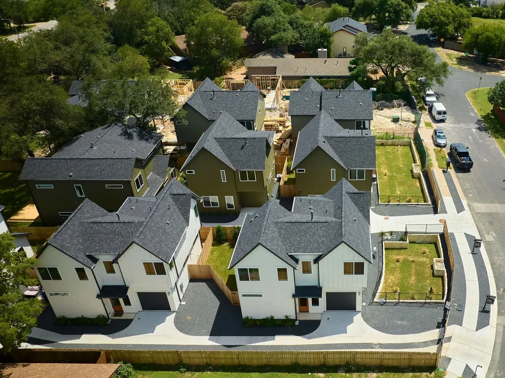6407 Bradsher Austin TX 78745