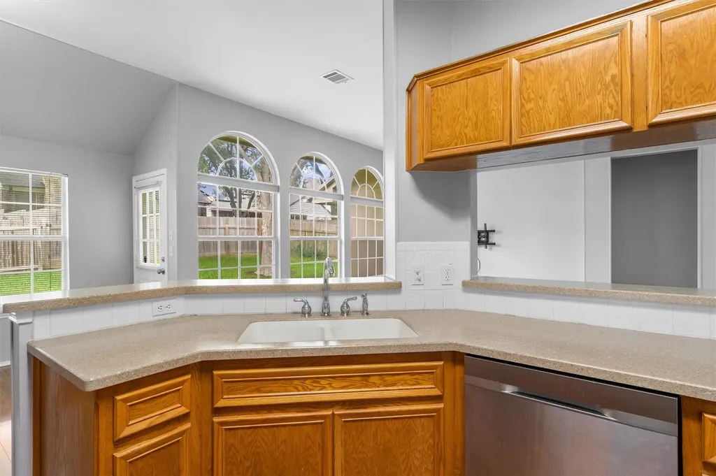 1114 Briargate Drive Austin TX 78753