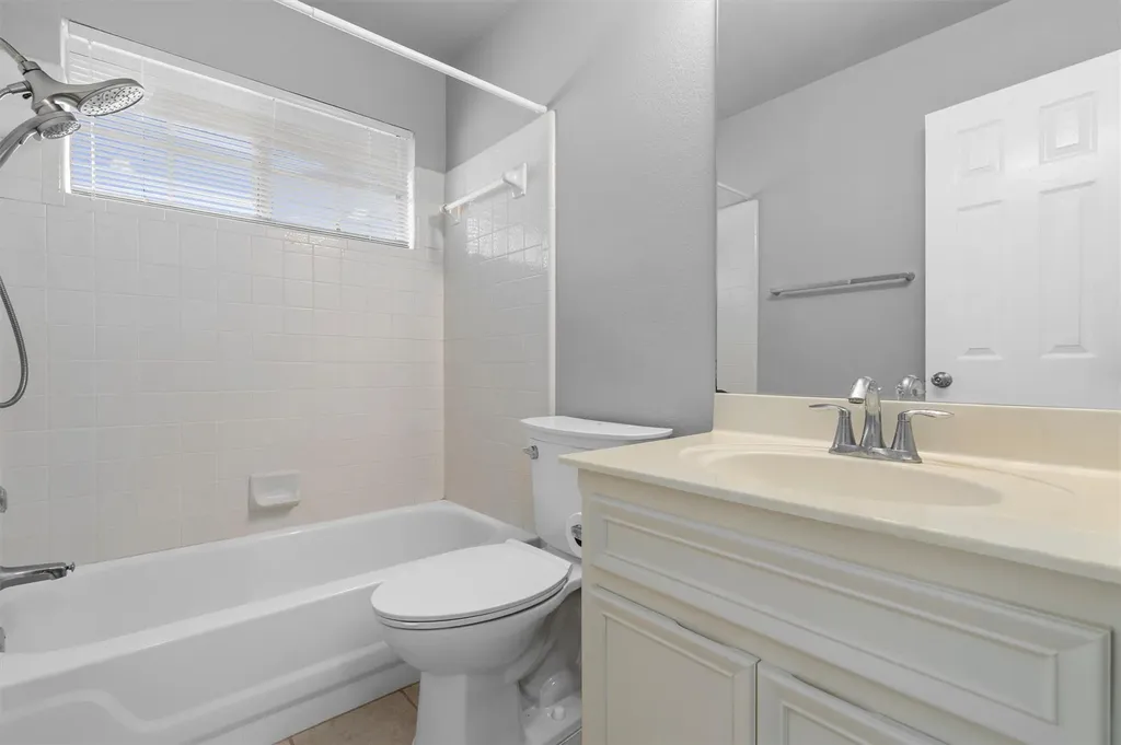1114 Briargate Drive Austin TX 78753