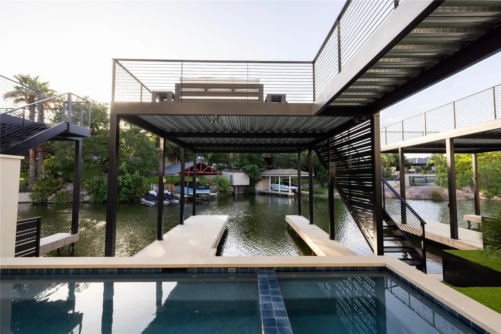701-B Hi Circle North Drive Horseshoe Bay TX 78657