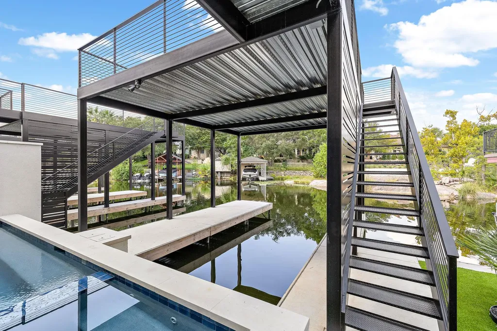 701-B Hi Circle North Drive Horseshoe Bay TX 78657