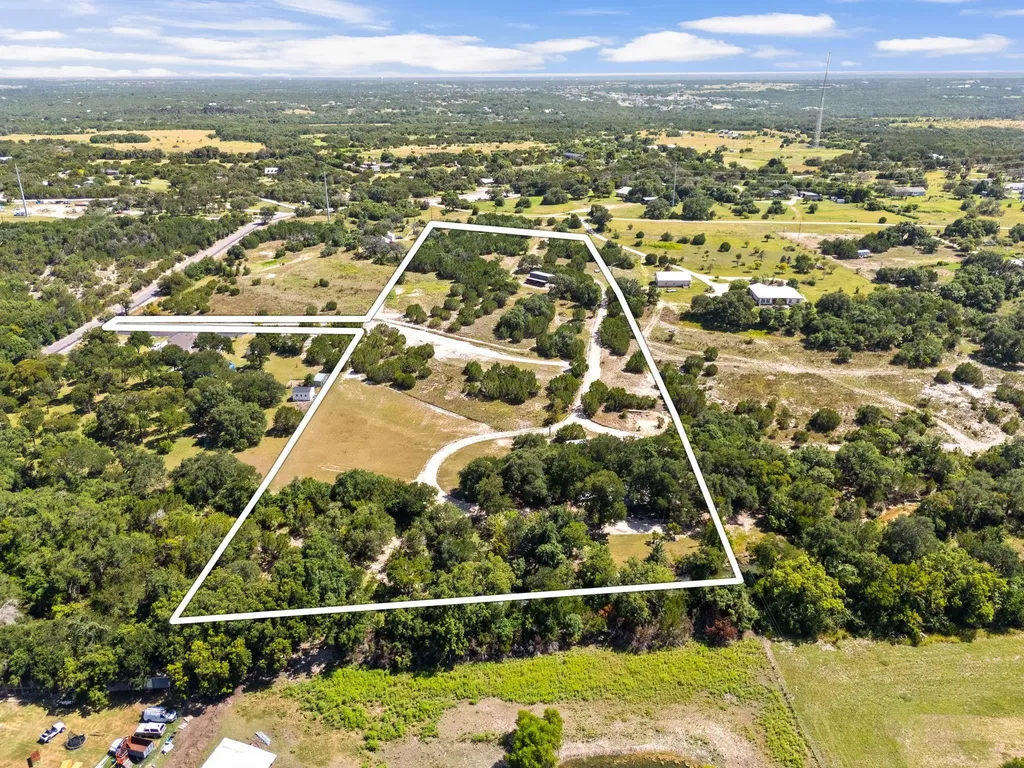 5775 County Road 200 Liberty Hill TX 78642