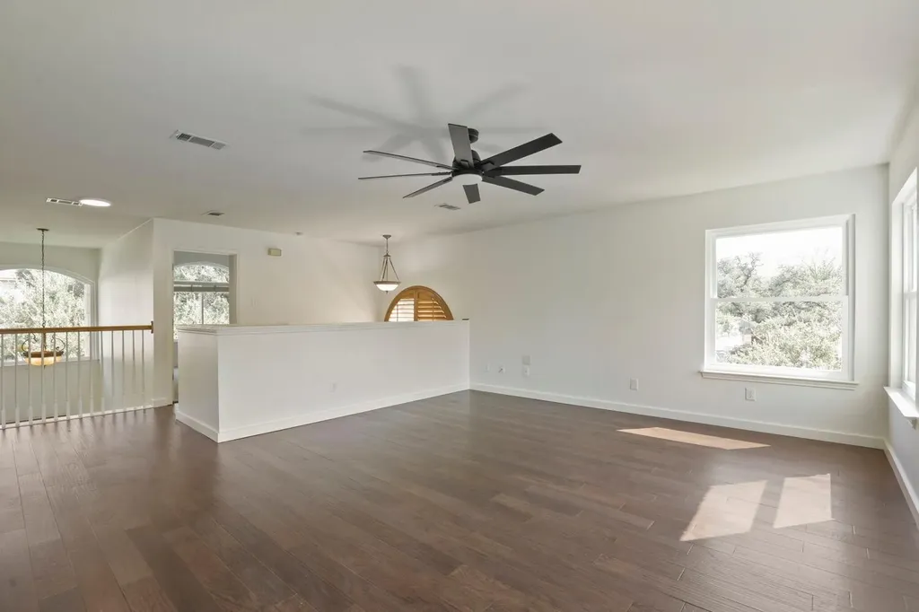 12052 Tulare Drive Austin TX 78738