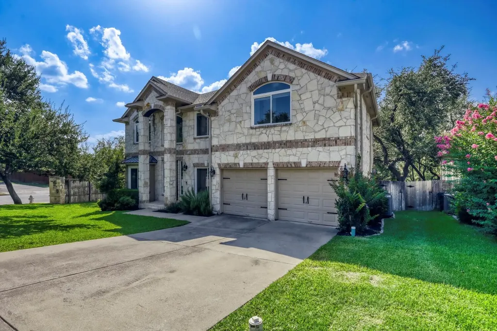 12052 Tulare Drive Austin TX 78738