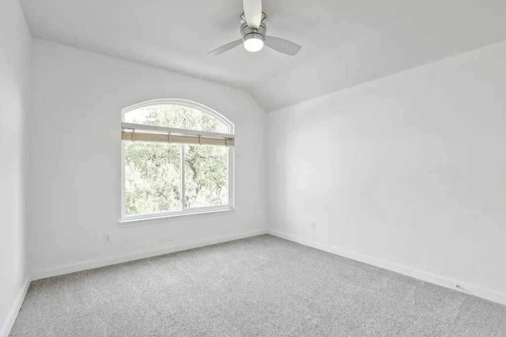 12052 Tulare Drive Austin TX 78738