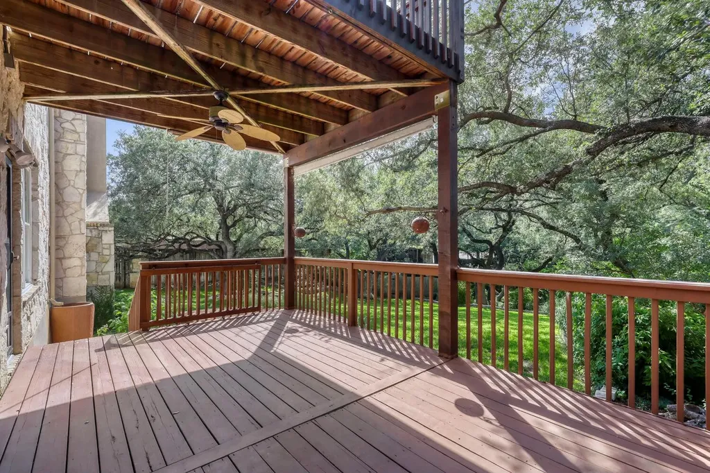 12052 Tulare Drive Austin TX 78738